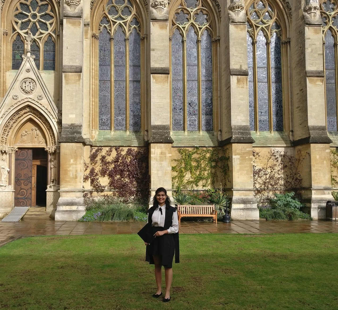 ayushi agarwal - weidenfeld hoffman scholar