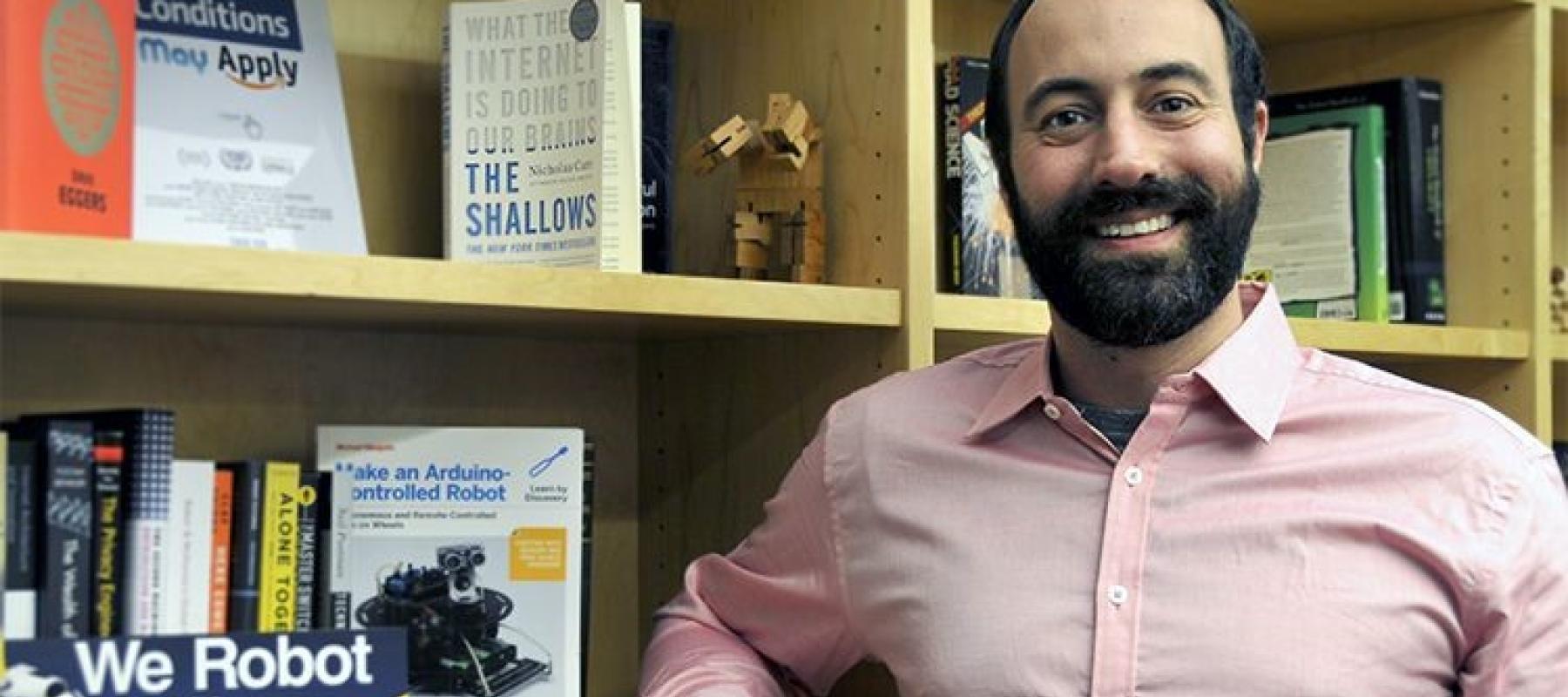 Professor Ryan Carlo