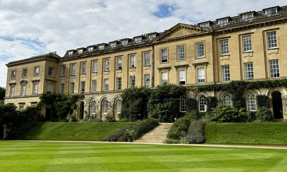 A building and green lawn at Worcester College