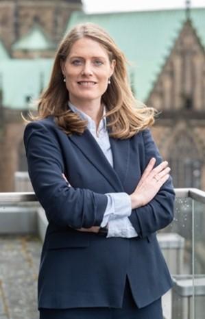 Professor Anneke Petzsche