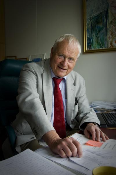 Professor Ulf Bernitz