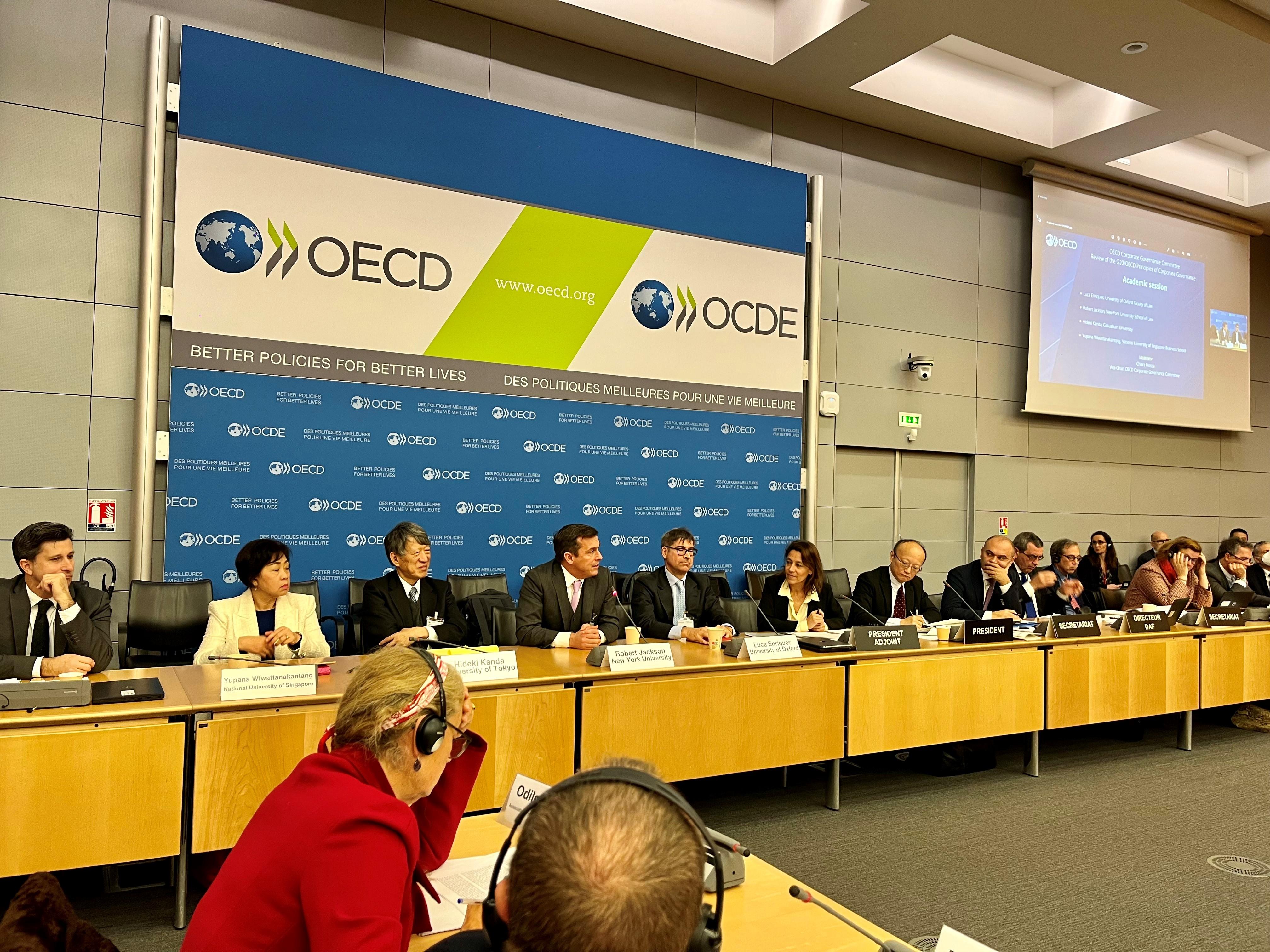 Panel of OECD members including Professor Luca Enriques