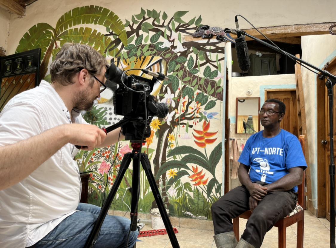 rogge_filming_julio_espinoza_in_ecuador_.jpg