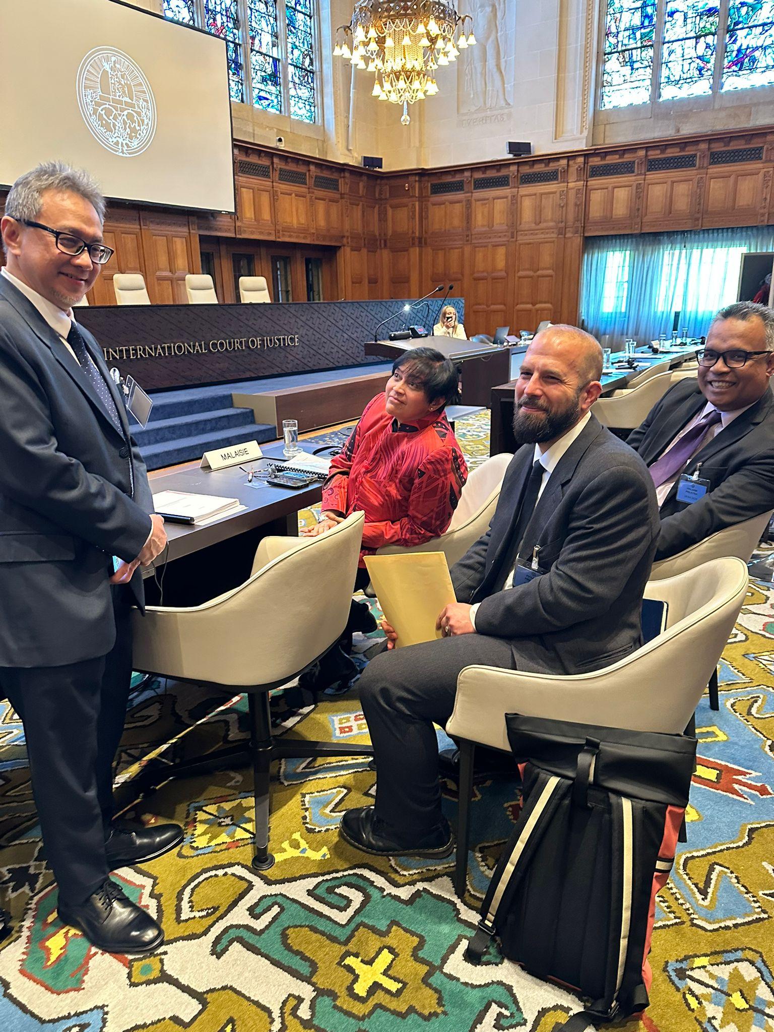 Professor Antonios Tzanakopoulos with members of the Malaysian delegation.