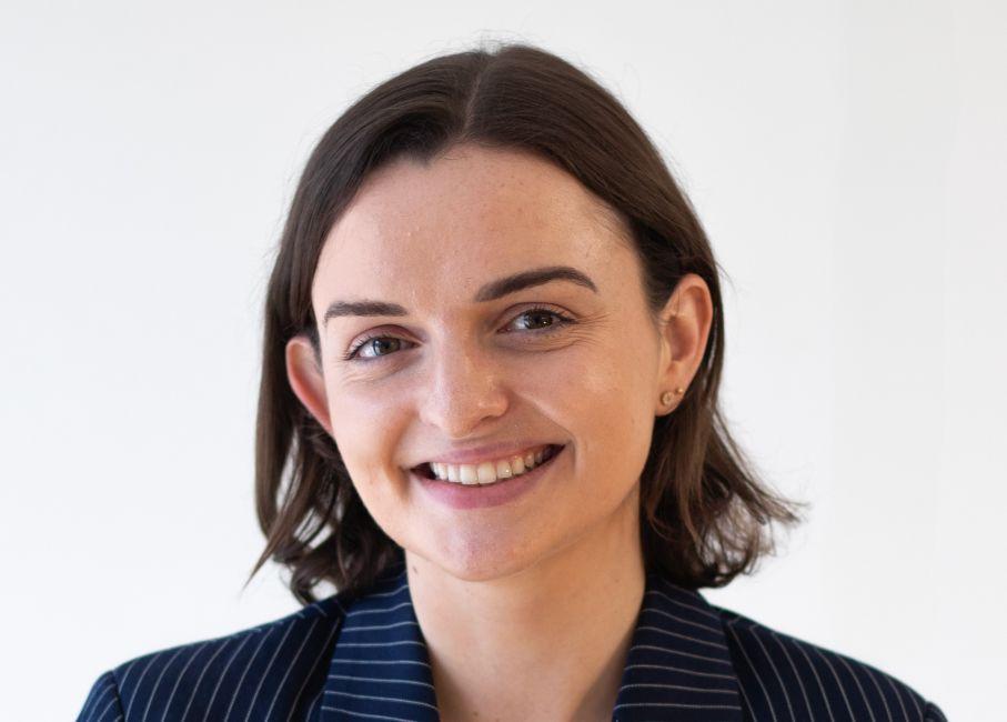 Headshot of Aoife facing front to the camera 