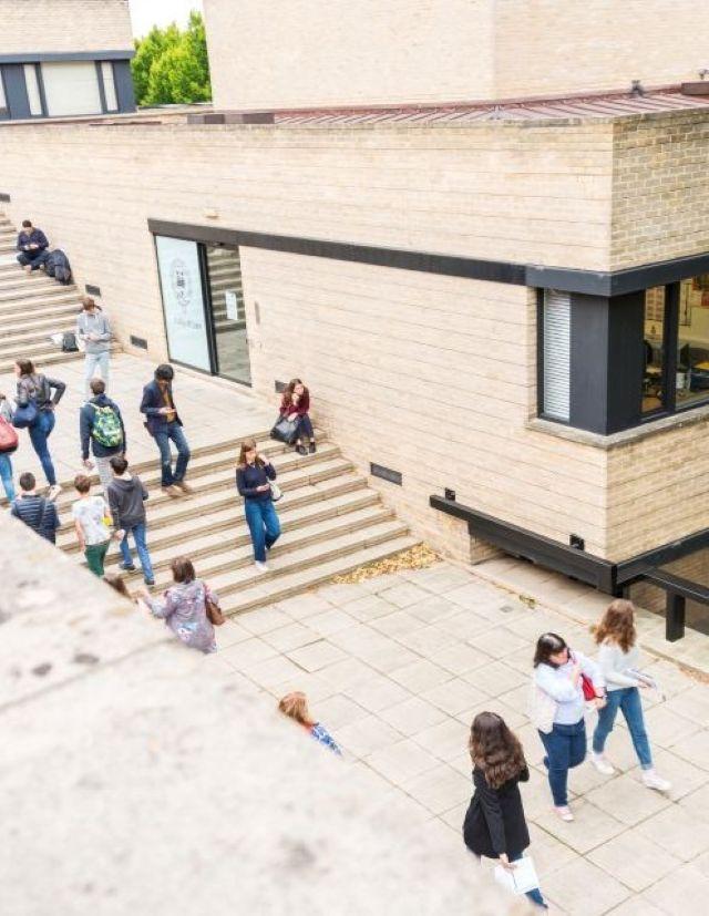 St Cross Building